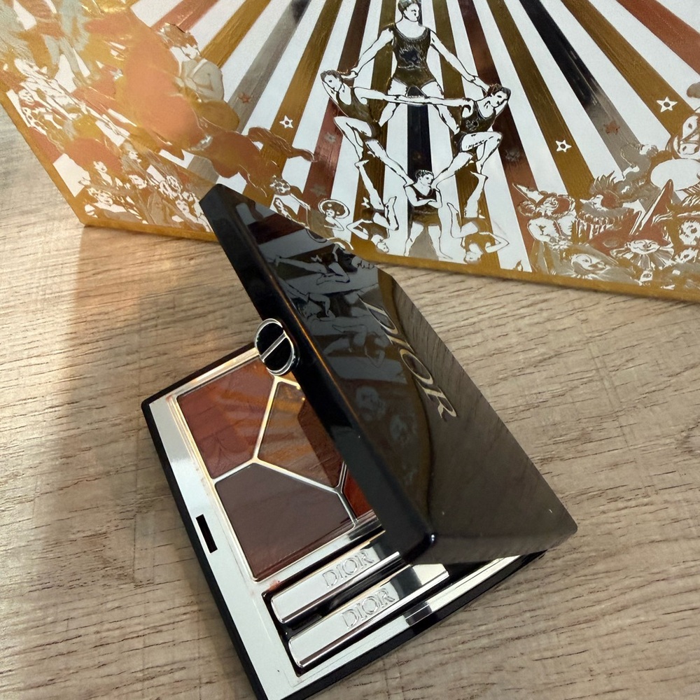 Dior eyeshadow palette 683 - Picture 2 of 3